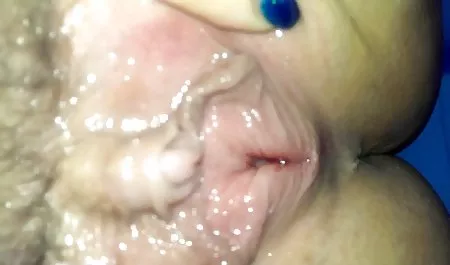 Banks Sarah gibt Blowjob 12 Jungs deutsche pornovideos