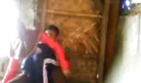 Blonde Bombenagenten schlucken bei Interviews gewaltig pornovideos umsonst