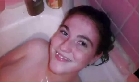 18 Dee kostenlose pornovideos in hd leckt Eis und Schwanz