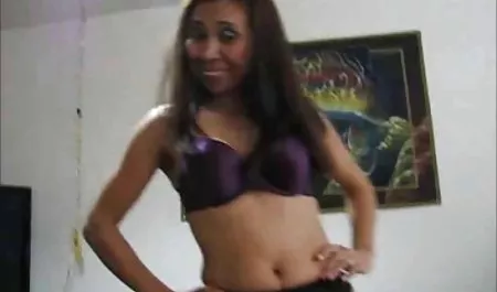 Glamouröse Schönheit liebt Dreier beste pornovideos mit einem reifen Paar