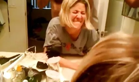 Sommersprossige kostenlose pornovideos ohne registrierung Schönheit Alison drang in den schwarzen Stab ein