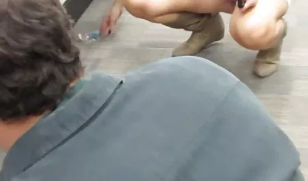 Link Teen Tera wird von einem pornovideos swinger Kerl gefickt