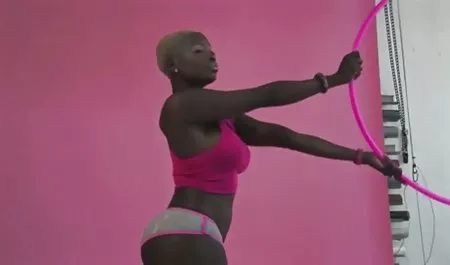 Ohne eine Minute zu verlieren, während mein Mann bei kostenlose deutsche pornovideos der Arbeit ist