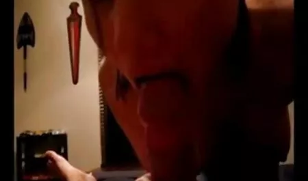 Heiße xhamsters gratis pornovideos rauchende Mutter fickt ihren Stiefsohn