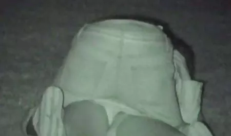 Riesen Cumshot pornovideos kostenlos downloaden auf kleine Teenager in Strümpfen