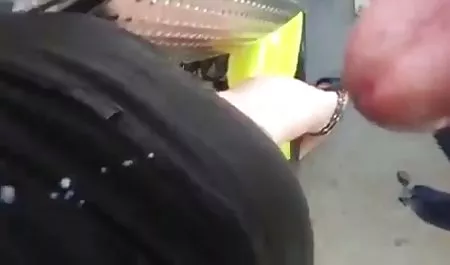 Schau zu, pornovideos ansehen wie Anna ihr Arschloch gestreckt bekommt