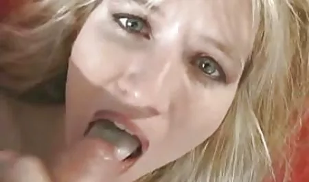 Lavendel Rhein pornovideos kostenlos downloaden in einem Anzug und einen Schwanz nehmen