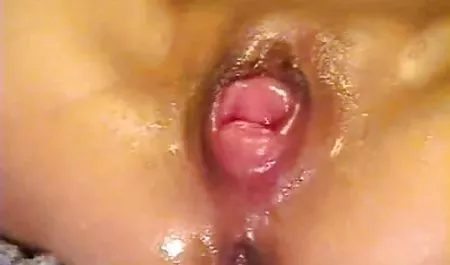 Public Agent Sexy Sybil bekommt ihren heißen Mund mit Sperma sex und pornovideos gefüllt