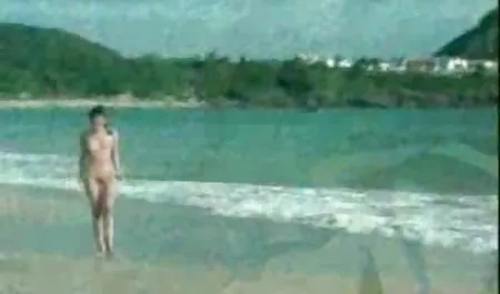 Ein großer schwarzer pornovideos ohne anmeldung Schwanz ist zu viel für einen guten Zweck