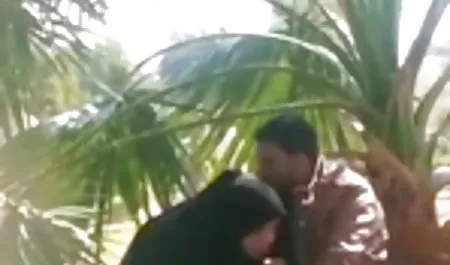 Dicke pornovideos kostenlos downloaden Titten rasierte Muschi Brünette fickt schwarzen Kerl