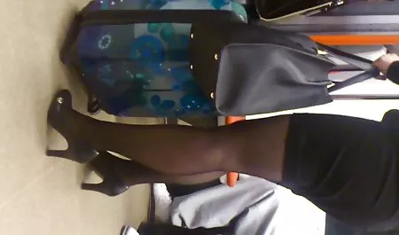 Schwanz lutschen pornovideos extrem Nina Kayi spuckt und bläst einen großen schwarzen Schwanz!