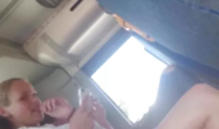 Die geile Sheila liebt es, mit ihren pornovideos gratis ohne anmeldung Titten zu spielen