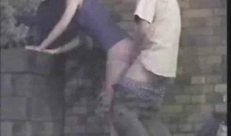 Mein schmutziges pornovideos extrem Hobby ist Sonnenbaden. Brünette wird hart gefickt!