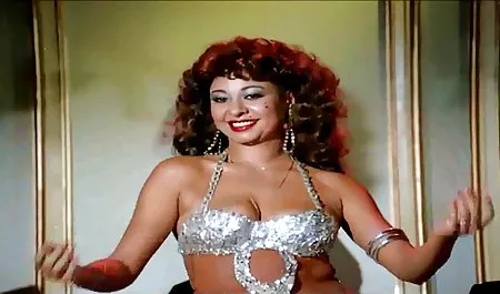 Hips blonde Schönheit bekommt ihren Arsch harte pornovideos von einem riesigen Schwanz dominiert