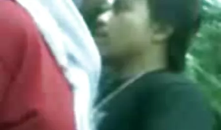 4. Der Agent bekommt einen Blowjob und deshalb hilft ein heißes Küken mit Vergnügen deutsche pornovideos gratis