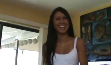 Geiles Girl pornovideos extrem will den ersten Porno überhaupt starten