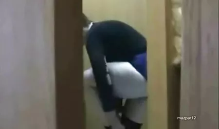 Große kostenlose pornovideos ohne anmeldung Brüste Maine Masturbation mit riesigen Dildos