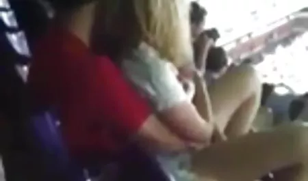 Kendra leckt romantische pornovideos eine junge Lesbe